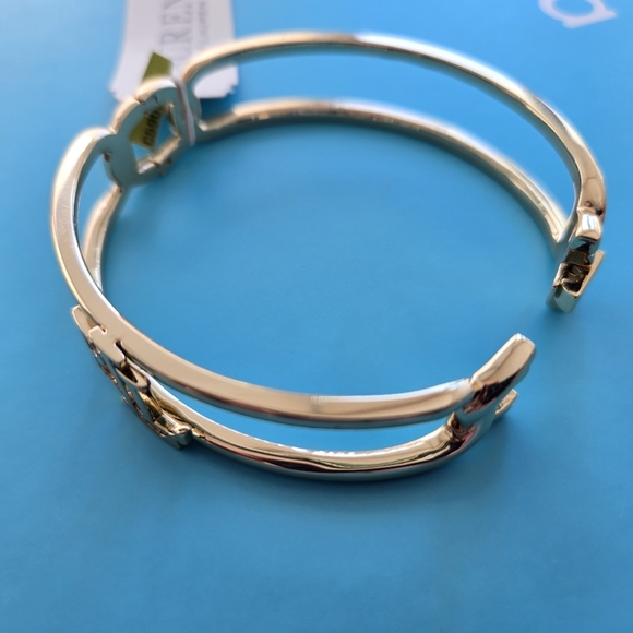 New! ❤️ Ralph Lauren Bracelet With Logo. Golden Color. Perfect Gift For Her - Picture 5 of 5
